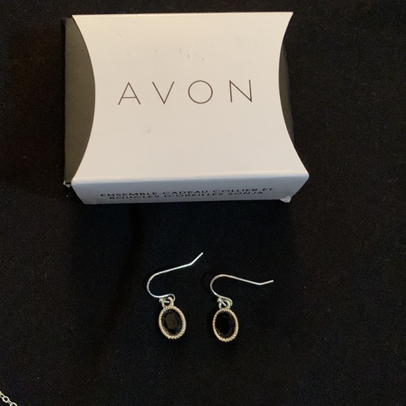 Avon Necklace and Earring Set - Picture 5 of 6